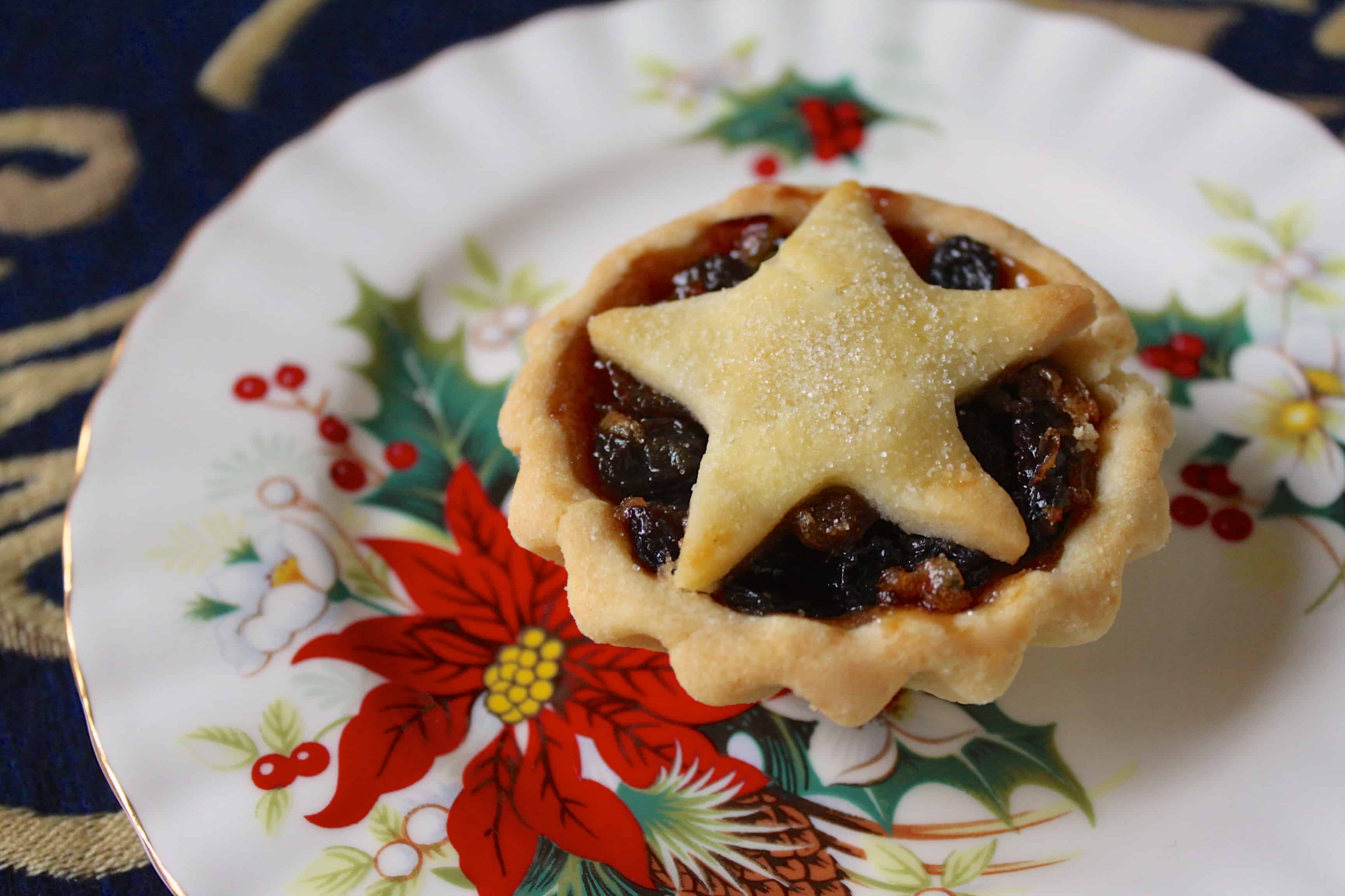 Mince Pies Mincemeat Pies for a Traditional British Christmas Treat 