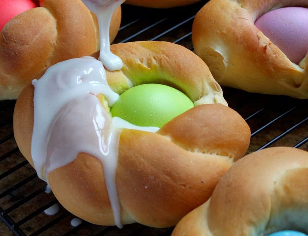 icing Italian Easter bread