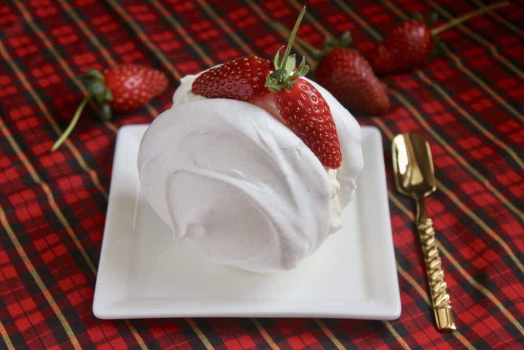 Meringues (How To Make Meringues) - Christina's Cucina