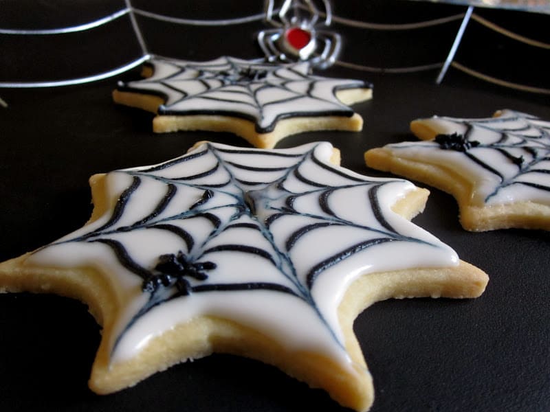 headstone gravestone cookies for Halloween ideas to decorate