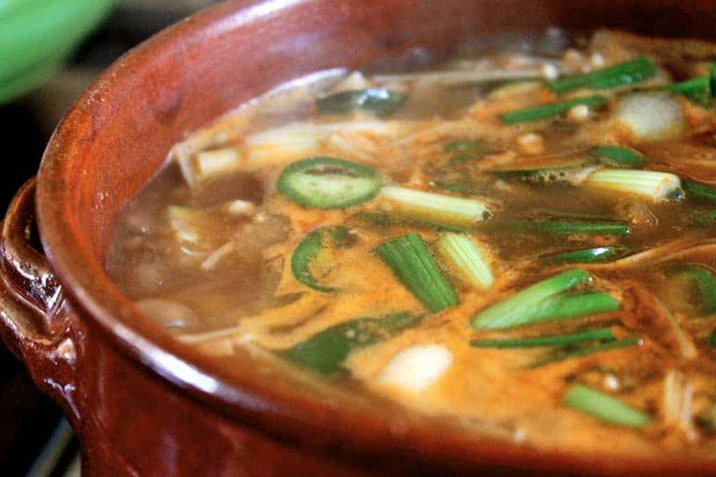 This Korean clay pot makes DELICIOUS BUBBLING Sounds: Korean