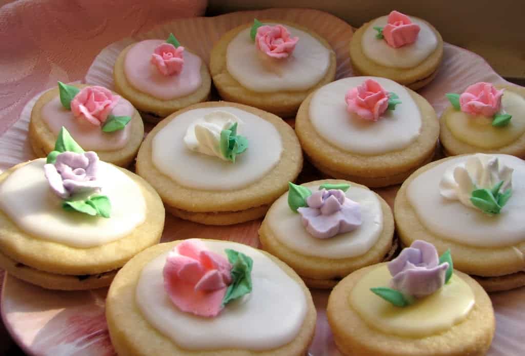 Easter cookies with flowers