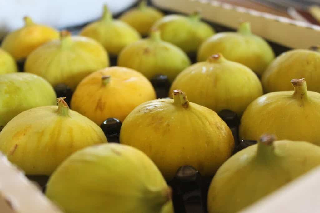 figs ready to be made into orange fig jam