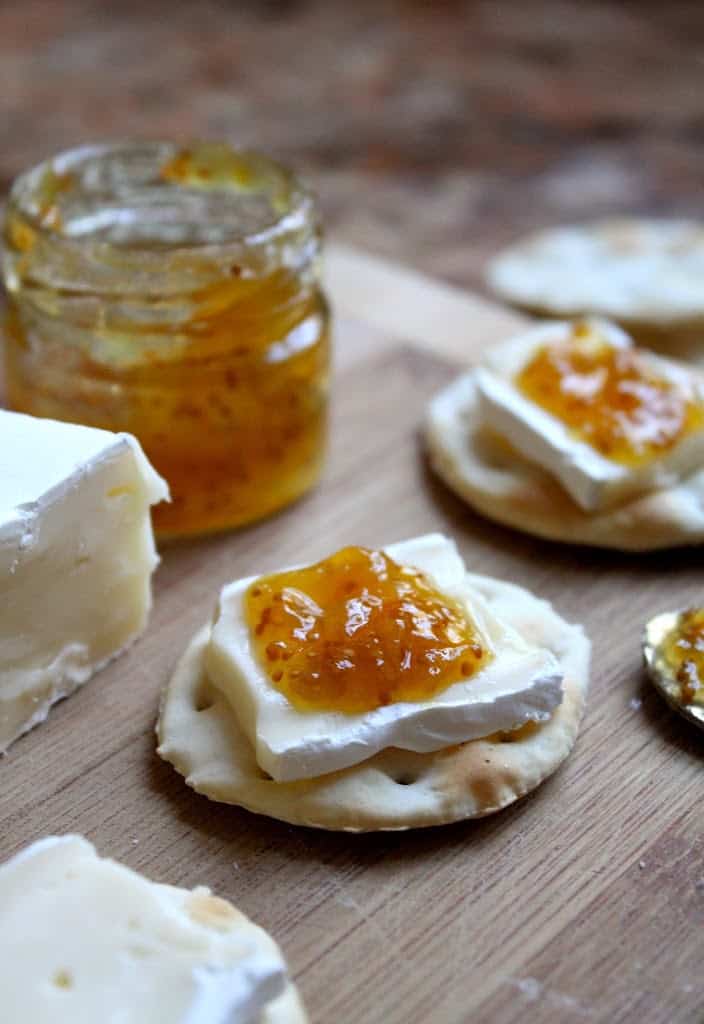 brie and fig jam appetizers