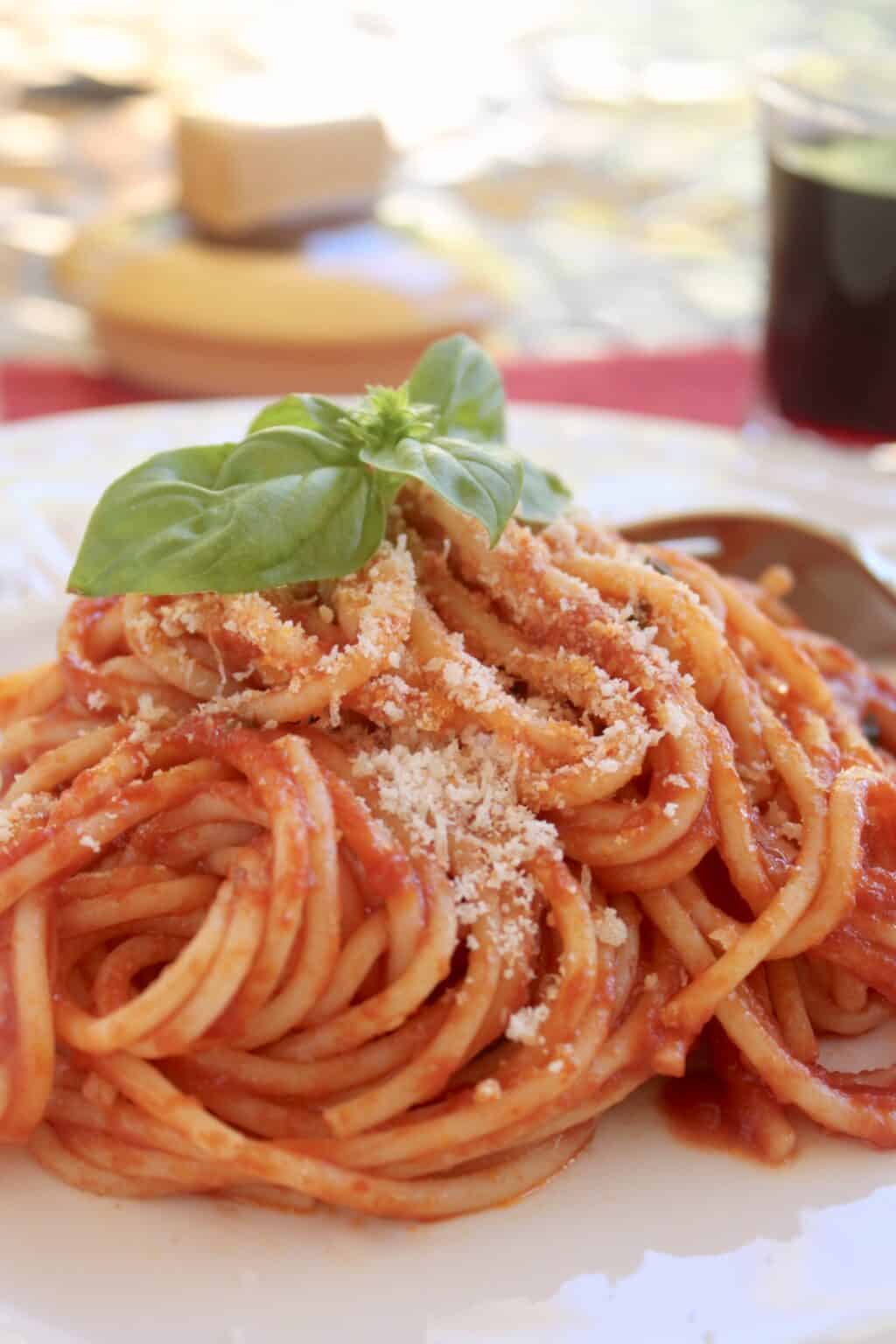 Authentic Italian Pasta Sauce - Quick Homemade Tomato Sauce - Christina ...