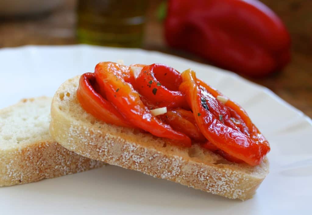 roasted red pepper crostini