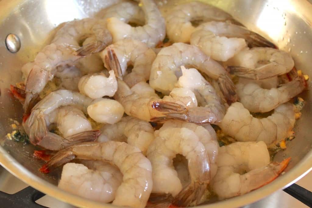 raw shrimp for shrimp spaghetti
