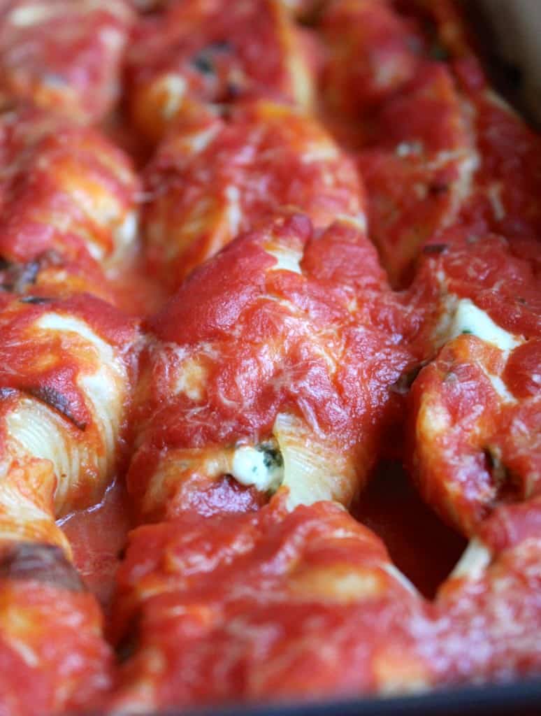 Baked Ricotta and Spinach Stuffed Shells with Homemade Pasta Sauce recipe