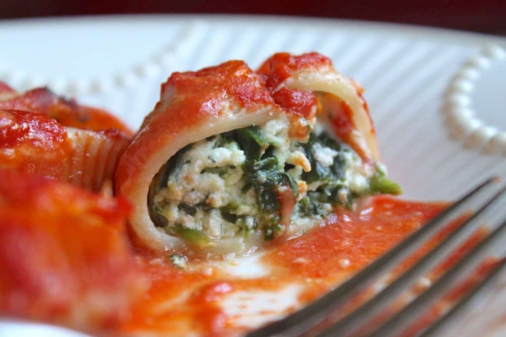 eating Ricotta and Spinach Stuffed Shells with Homemade Pasta Sauce recipe