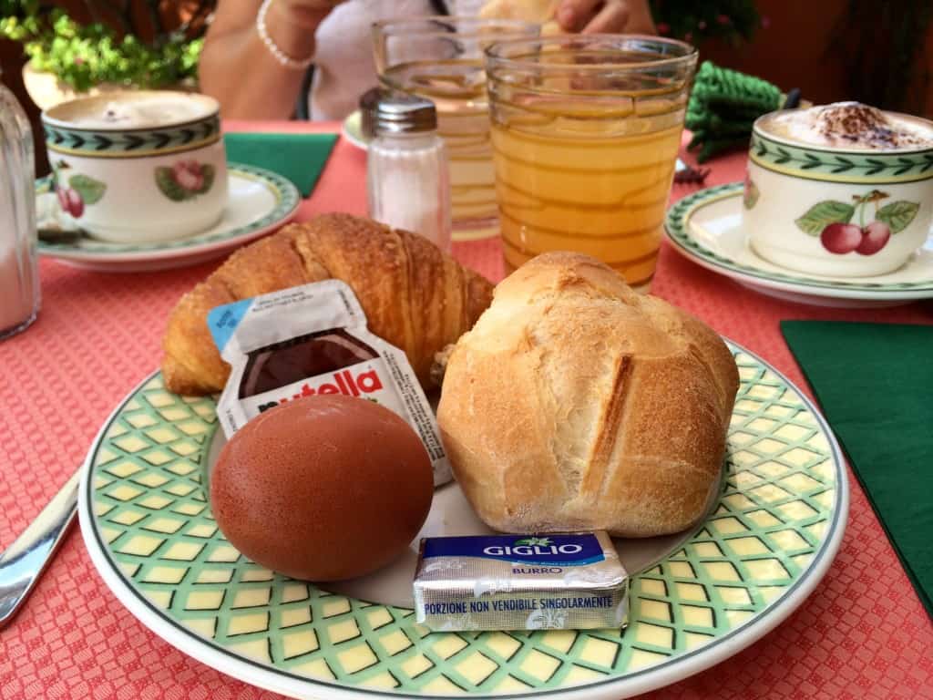 Breakfast at Hotel Columbia in Rome