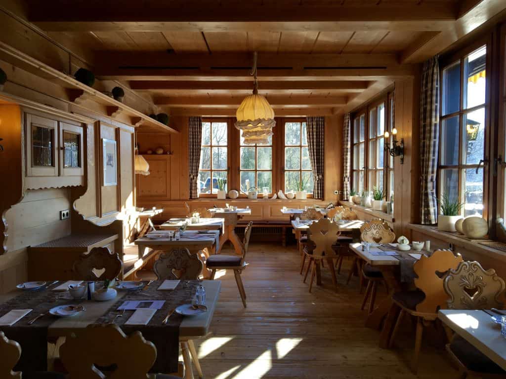 Breakfast room at Hotel Alemannenhof