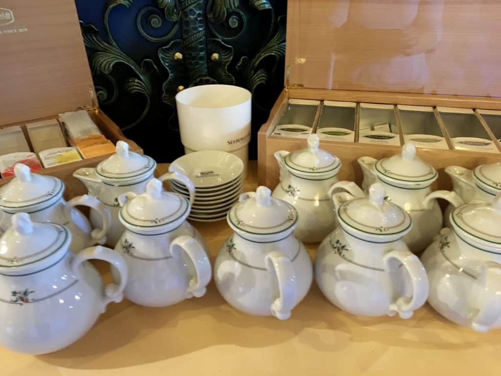 Teapots at breakfast