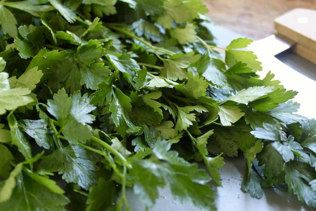 How to freeze fresh parsley