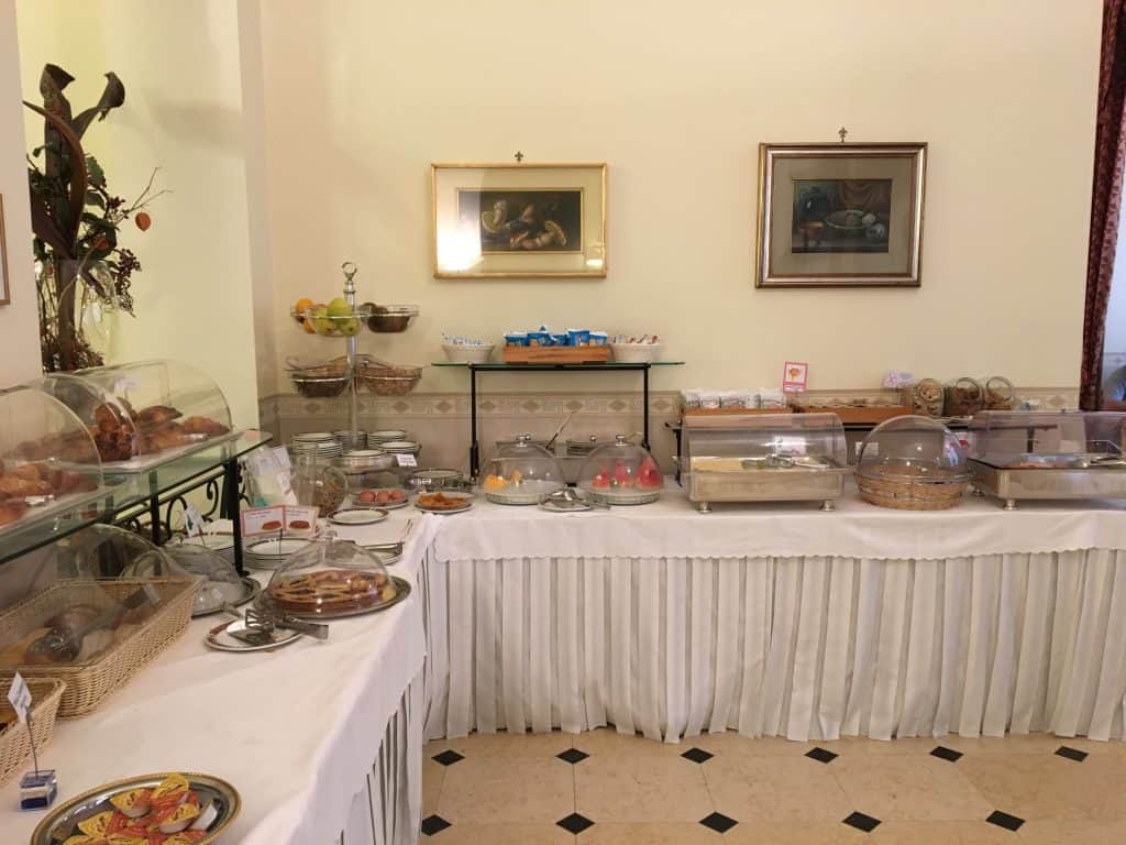 Hotel Genio breakfast buffet