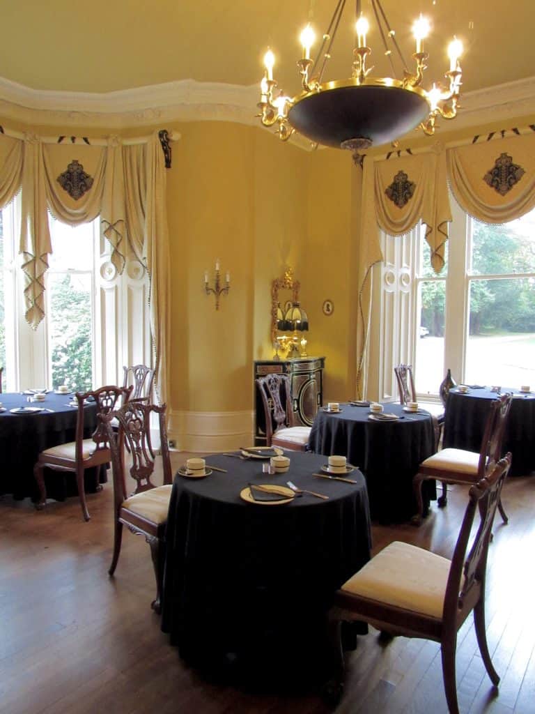 Breakfast room at Eden Mansion