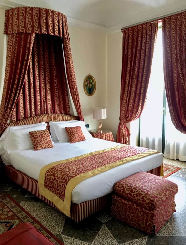 Hotel Genio bedroom in Turin (Best Western)