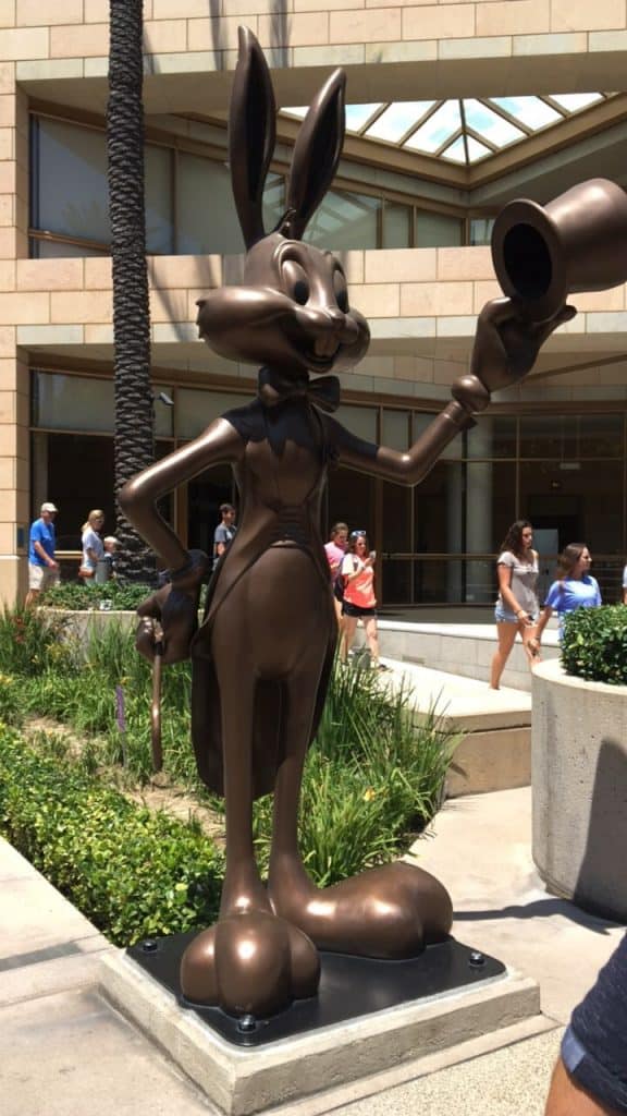 Bugs Bunny statue at entrance of Warner Bros Studio Tour