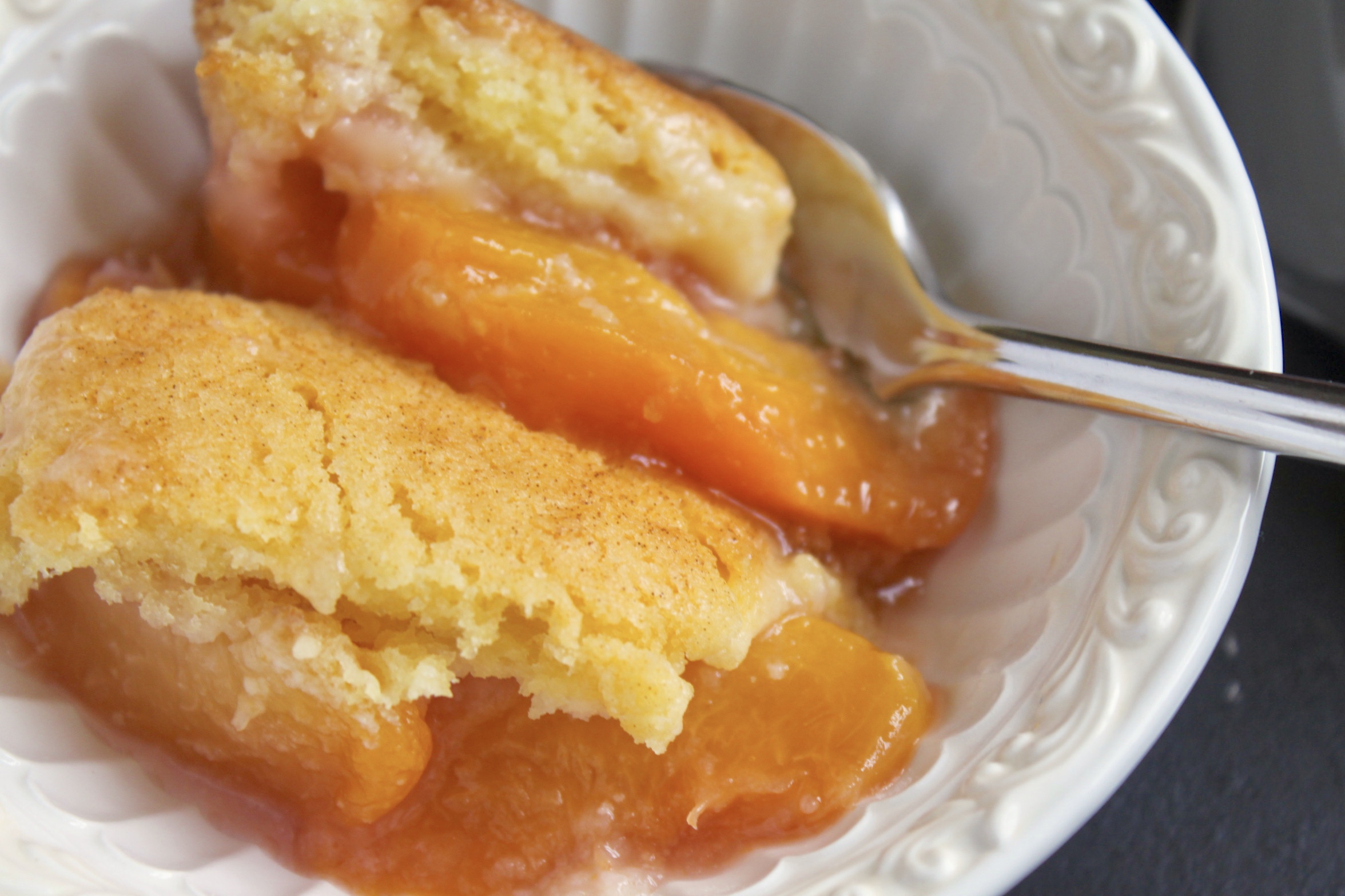 Easy Peach Cobbler (Using Fresh, Frozen or Canned Peaches) - Christina ...