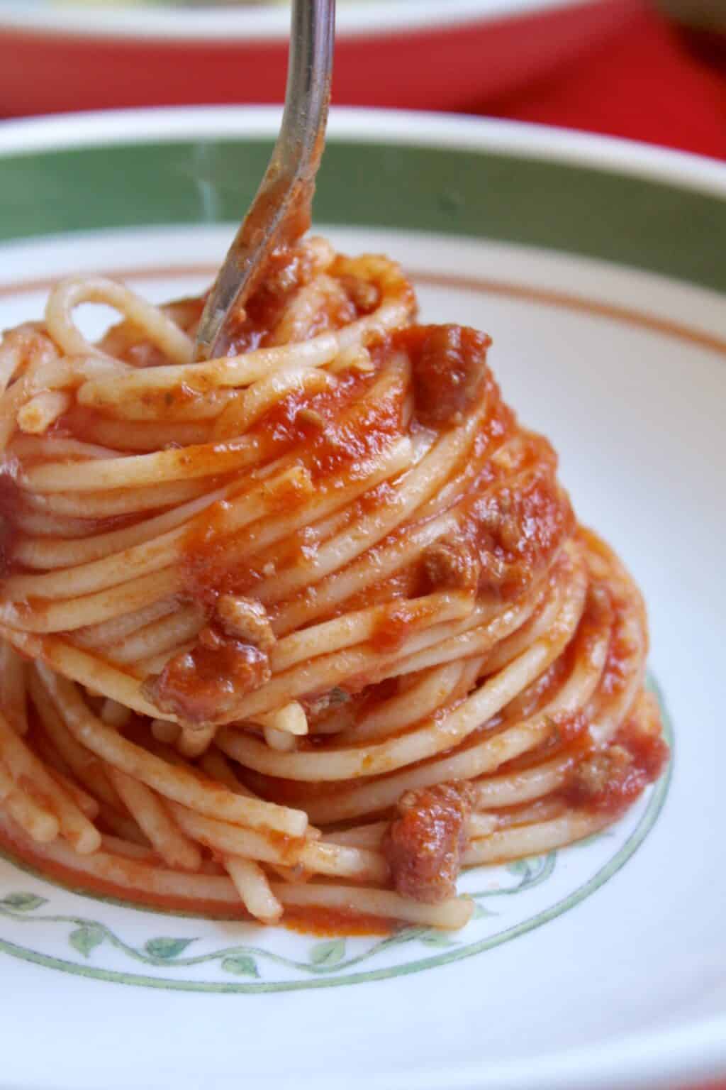 Spaghetti Sauce (Easy Italian Recipe with 6 Ingredients) - Christina's ...