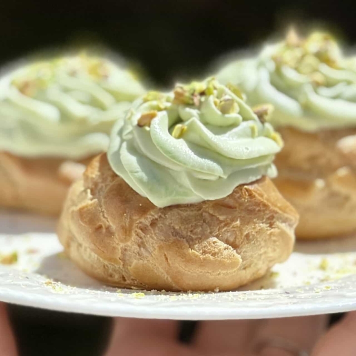 pistachio cream zeppole di san giuseppe